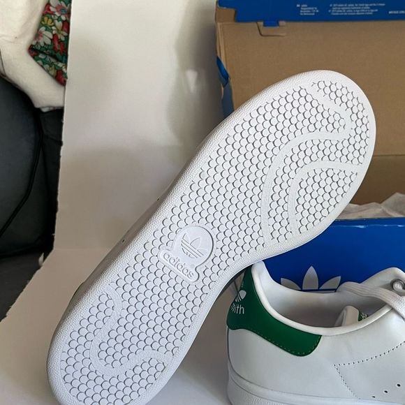 Rare womens sz 10 wide adidas Stan smith sneakers.  Never worn ever   - Picture 5 of 14